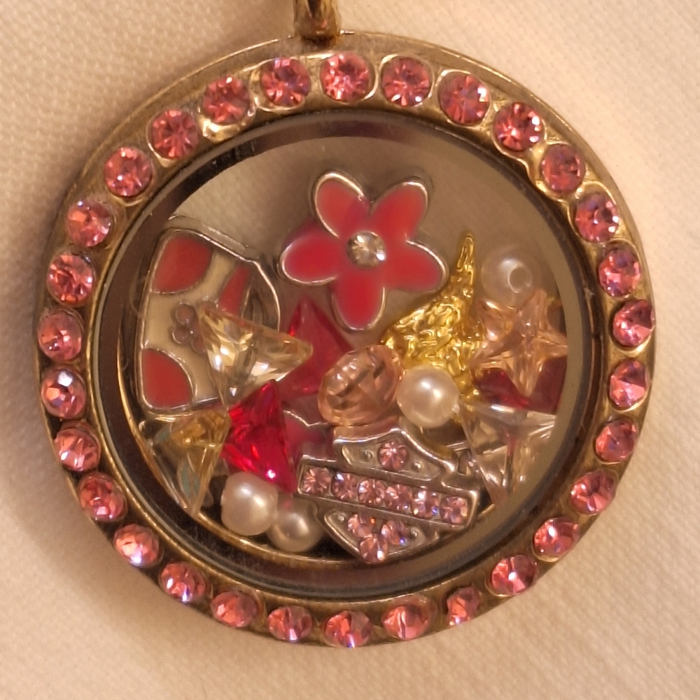 Memory Glass Locket Wiyh Charms Great Mother's Day Gift Glass Wifh Charms